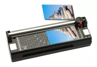 Laminátor Olympia A 240 Combo, s multifunkčnou kotúčovou rezačkou a zaobľovačom rohov
