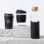 Sklenená fľaša s rukávom, 550 ml, Neon Kactus, čierna